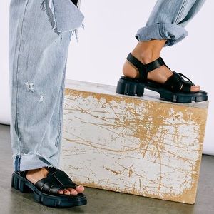 Free People Brooms Fisherman Sandal size 9/ 40